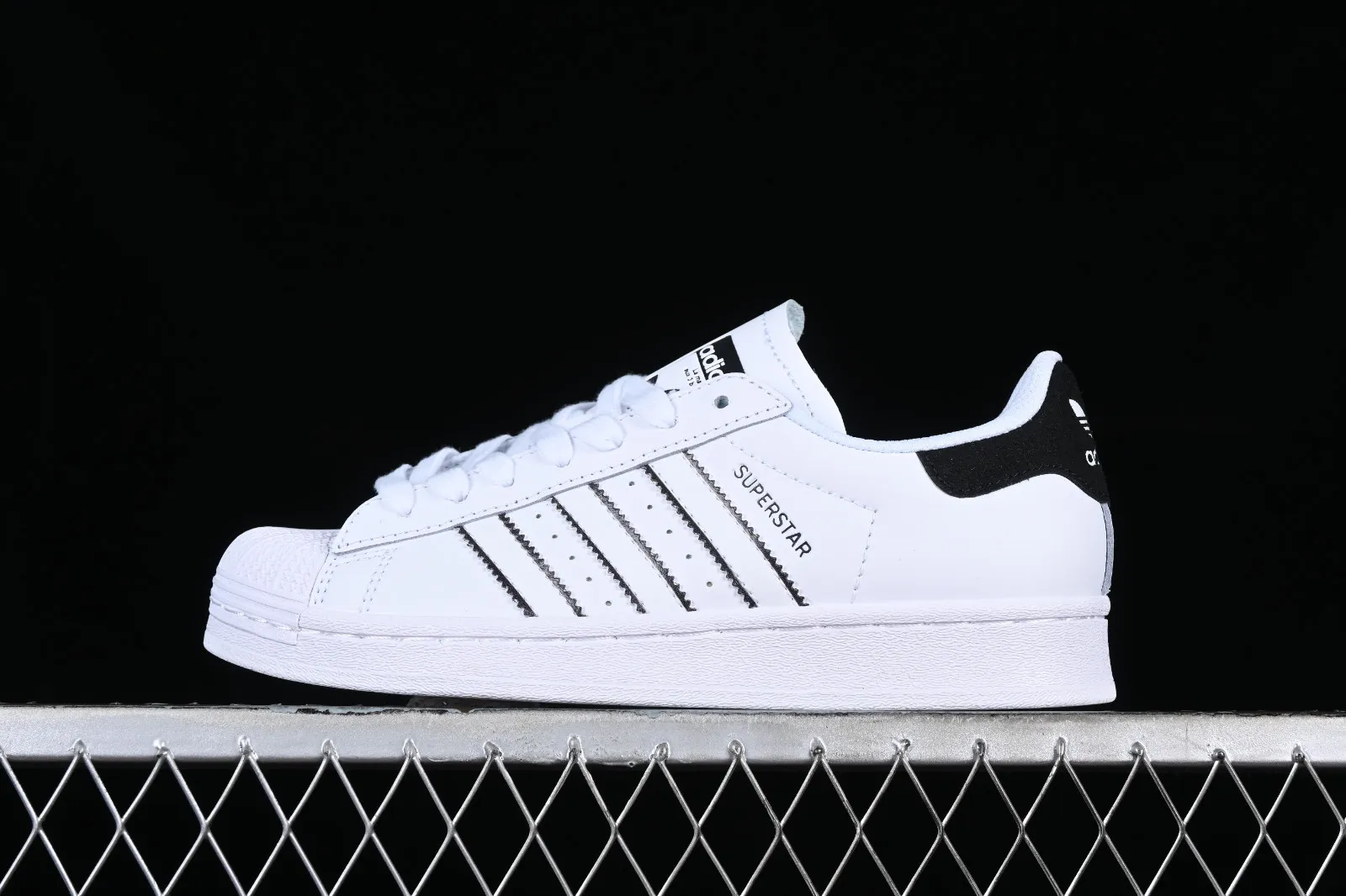 Adidas Originals Superstar Cloud White Core Black IF8090