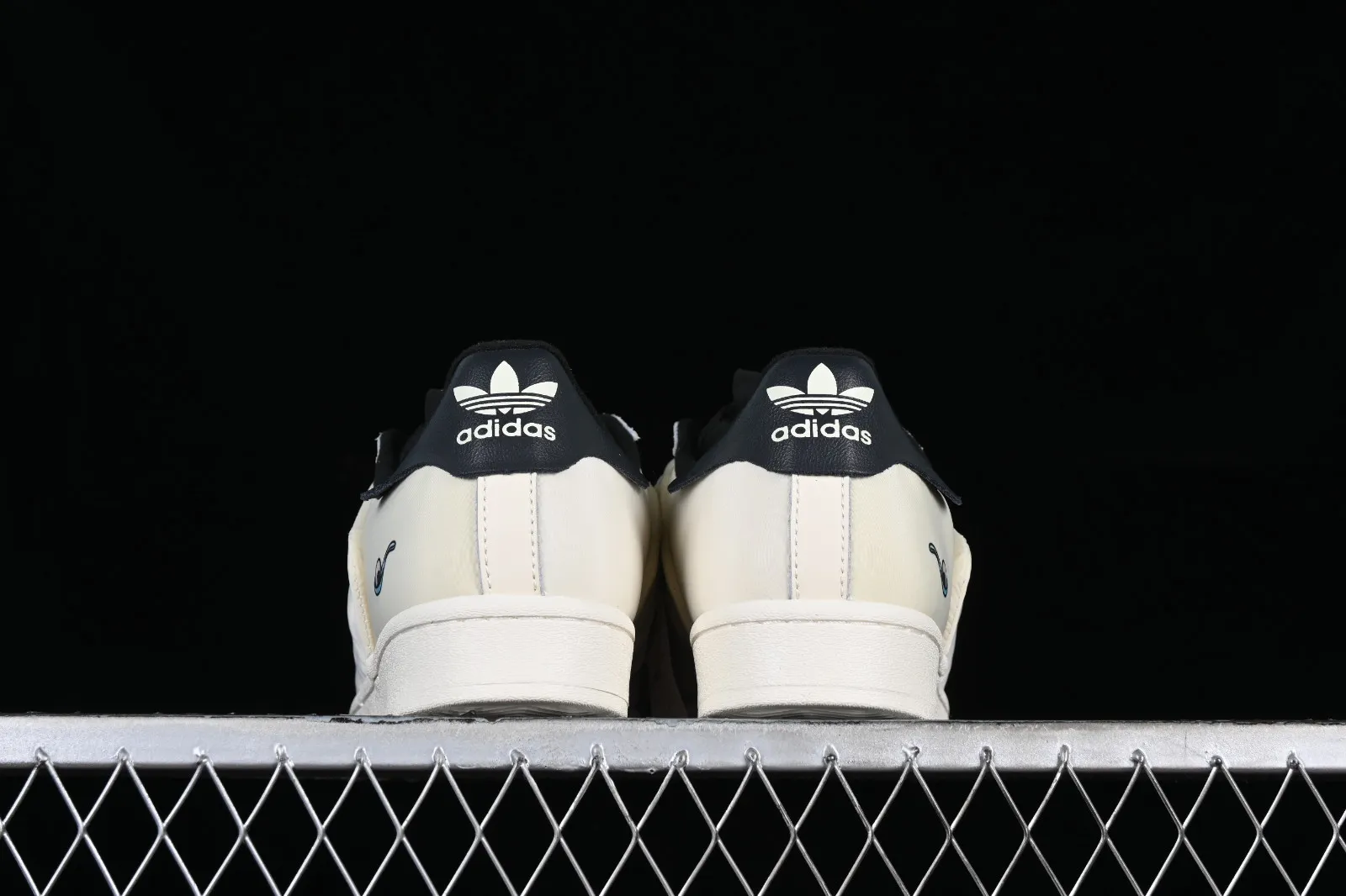 Adidas Originals Superstar Cloud White Off White Core Black ID9474