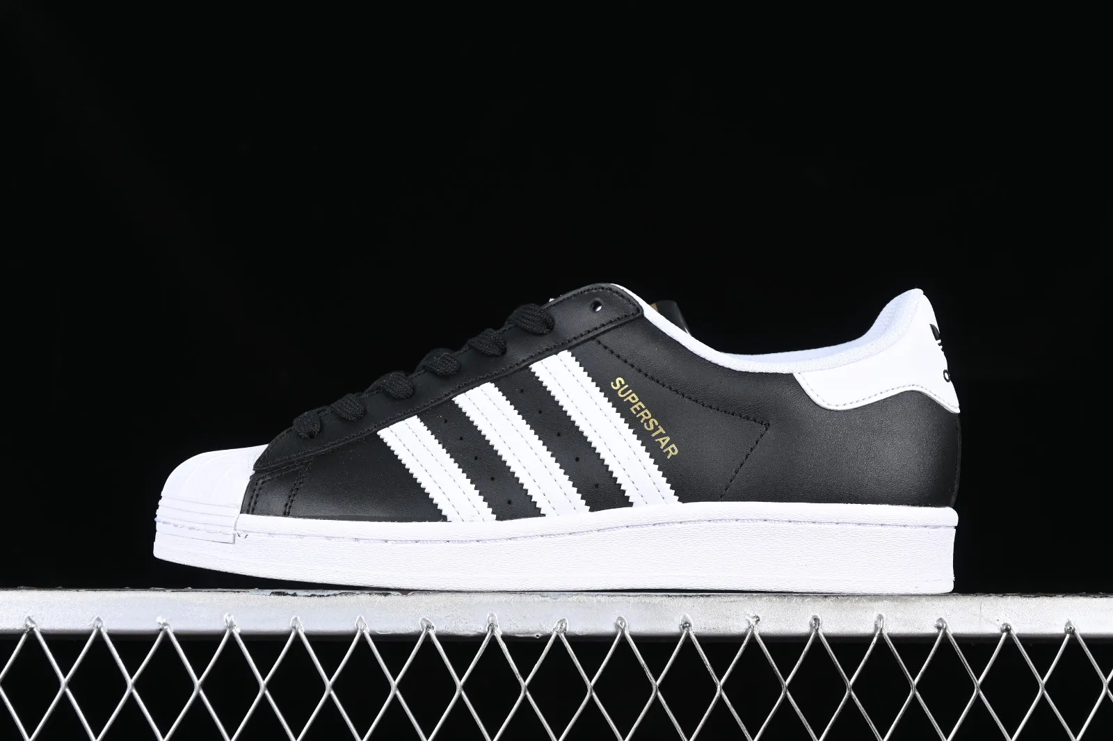 Adidas Originals Superstar Core Black Cloud White Gold FX2331