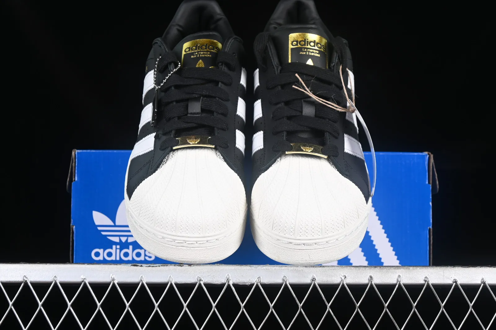 Adidas Superstar XLG Core Black Cloud White Metallic Gold ID7770