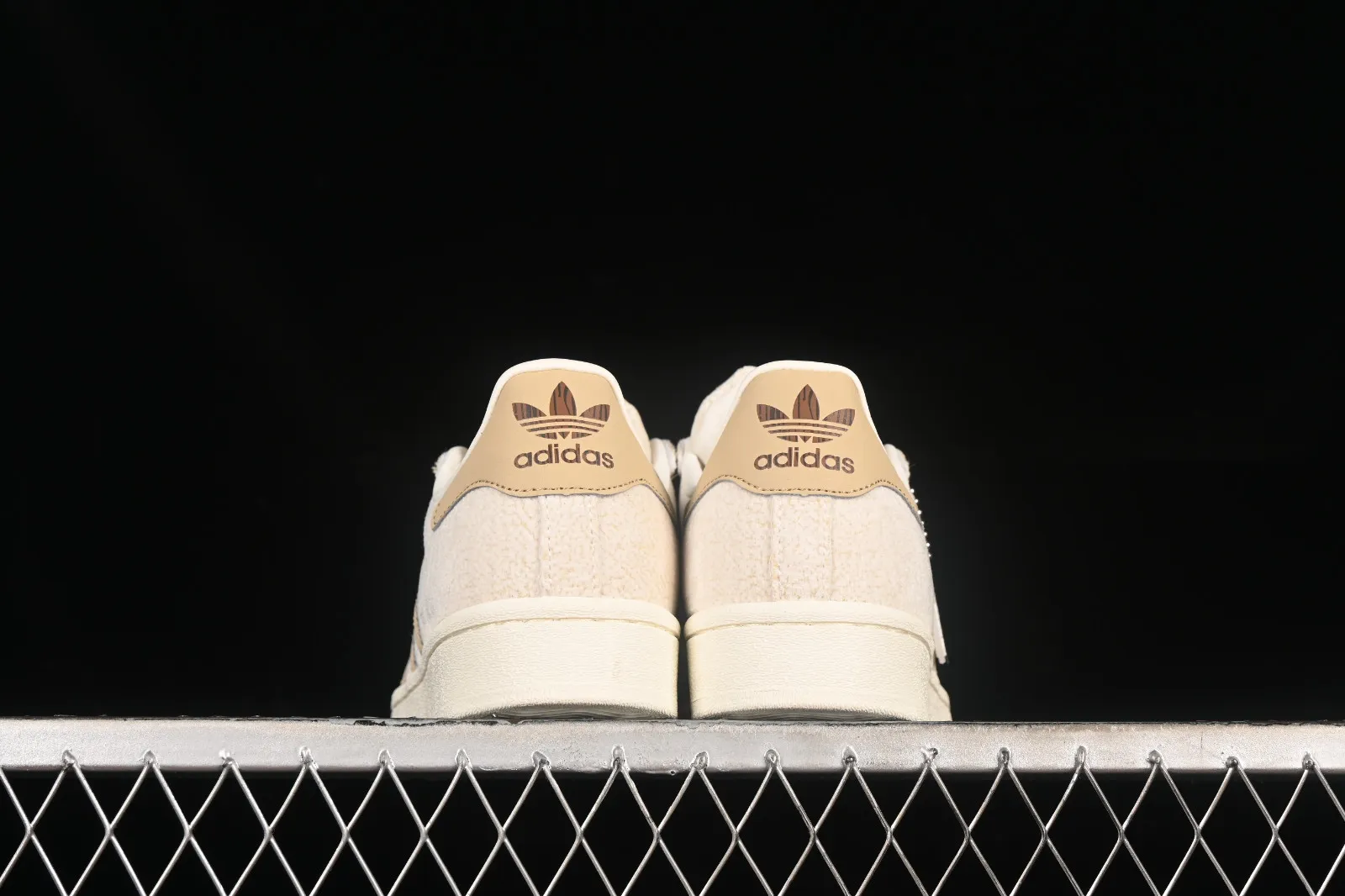 Adidas Superstar XLG Cream White Kakhi IE3883