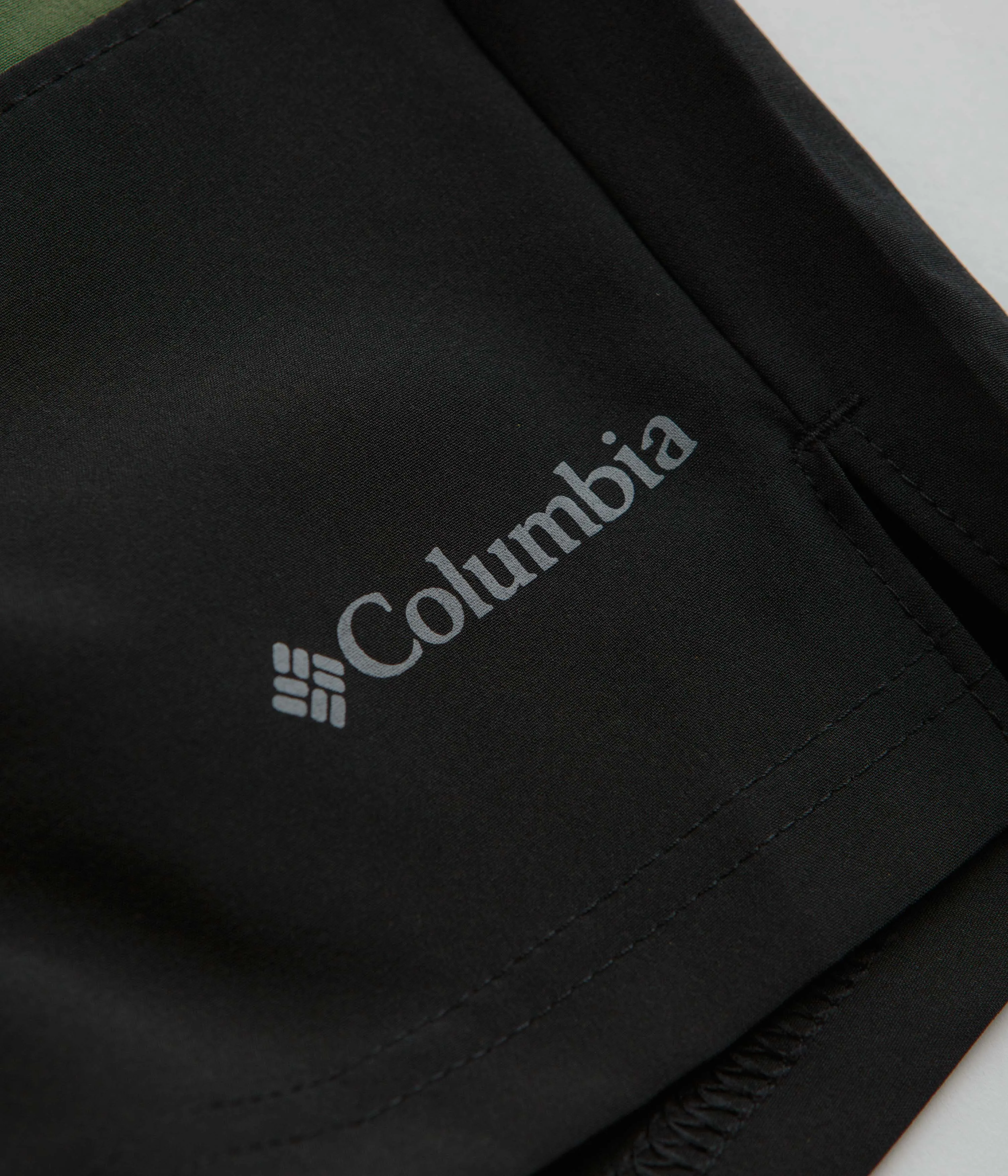 Columbia Hike Color Block Shorts - Canteen / Black