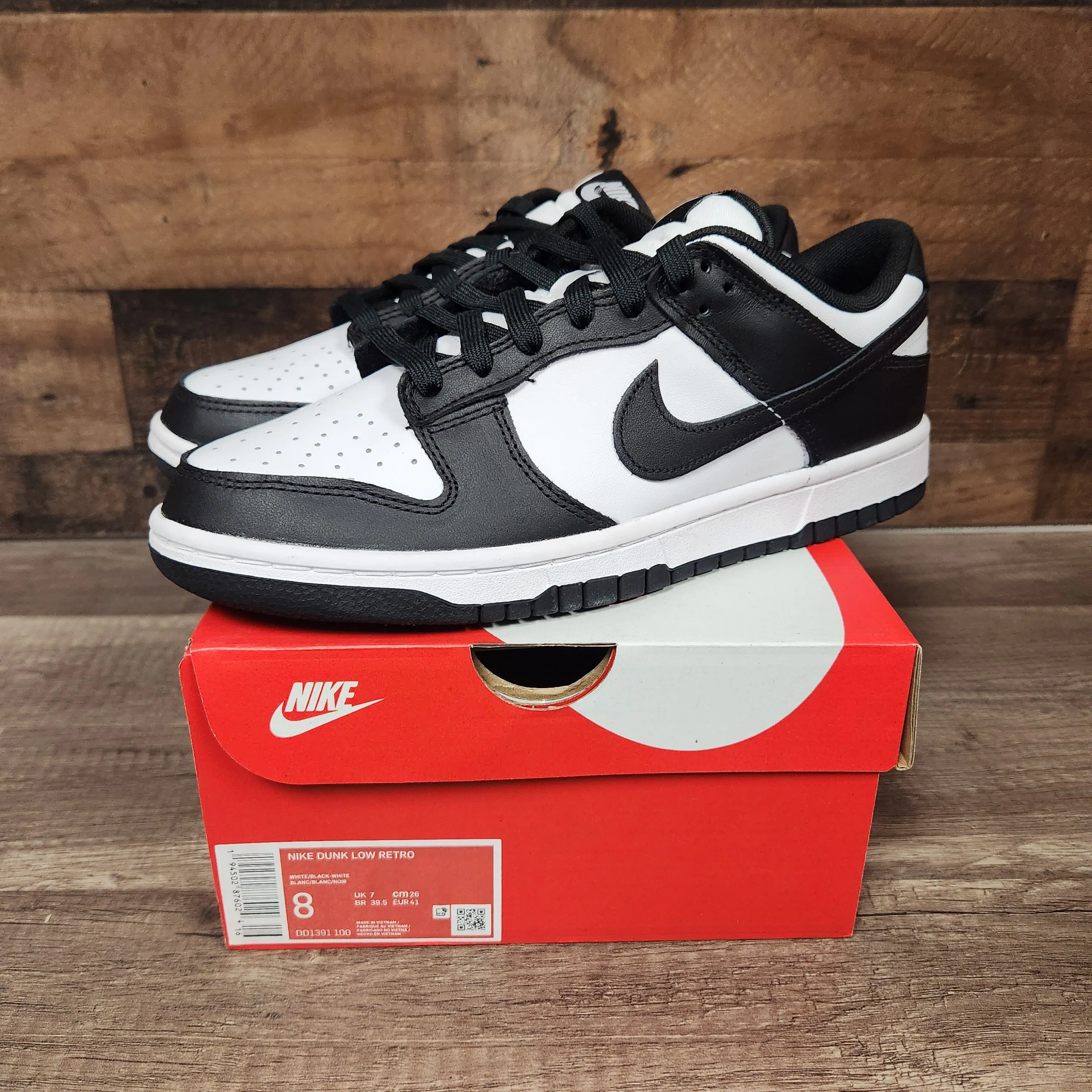 DS Nike Dunk Low Black White