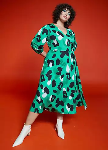 Love Mark Heyes Green Animal Soft Touch Midi Wrap Dress | Grattan