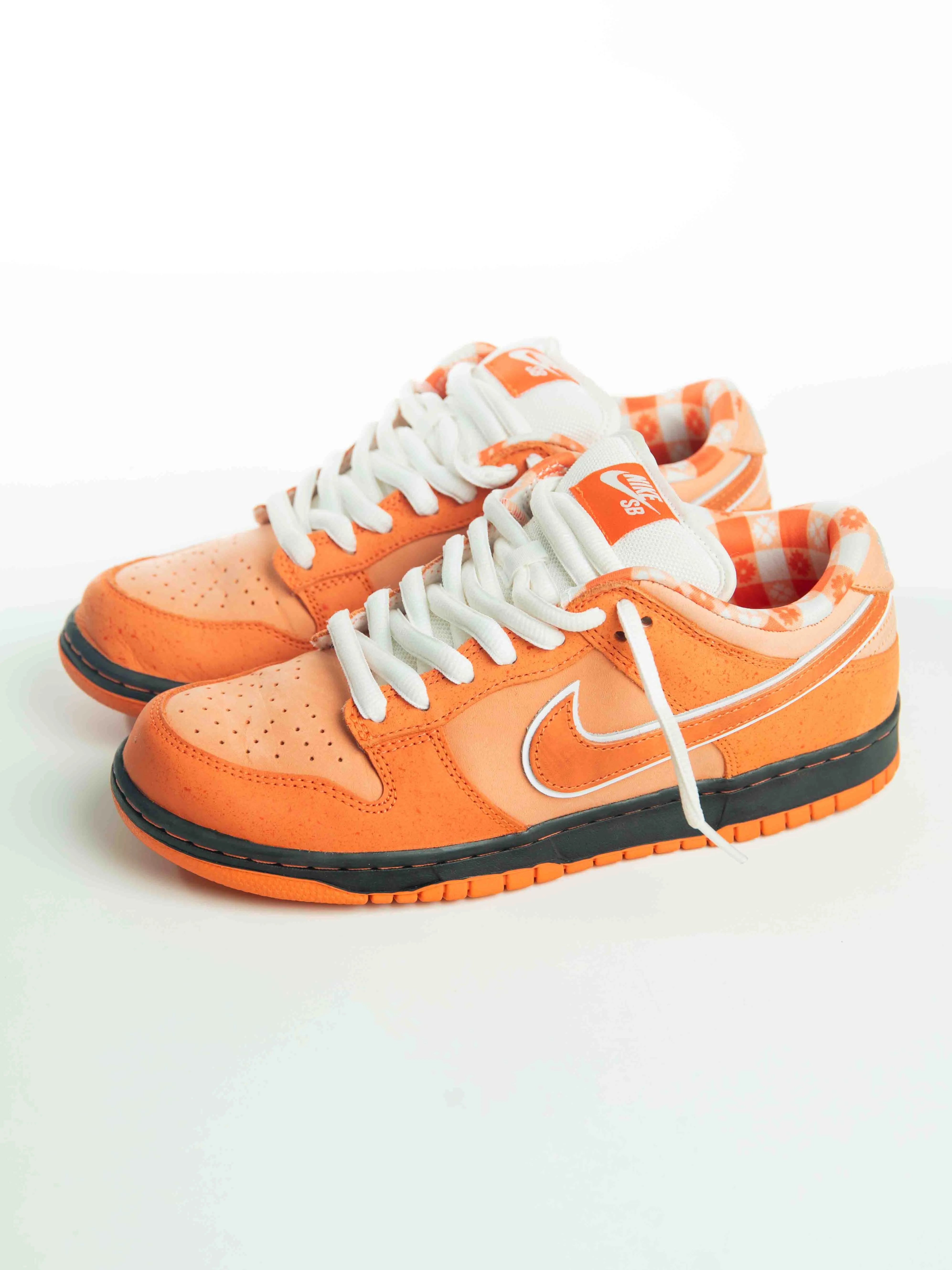 NIKE  CONCEPTS X DUNK LOW SB ORANGE LOBSTER