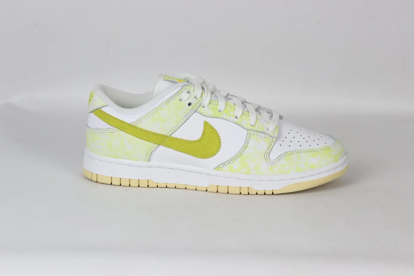 NIKE DUNK LOW LEATHER SNEAKERS EU 40 UK 6 US 8.5