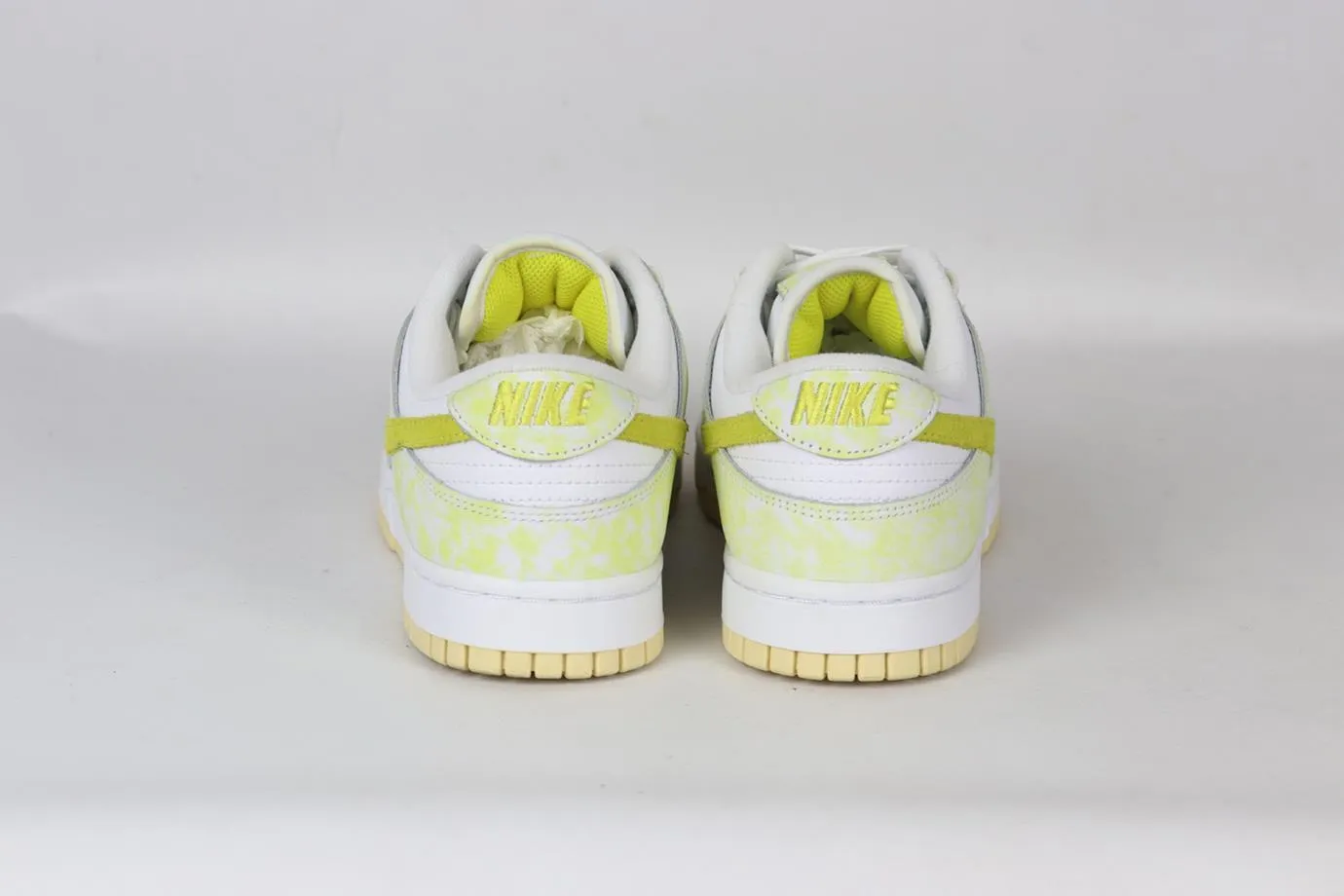 NIKE DUNK LOW LEATHER SNEAKERS EU 40 UK 6 US 8.5