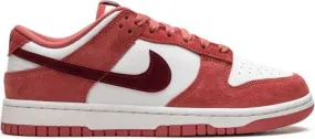 Nike Dunk Low Valentine's Day sneakers Red