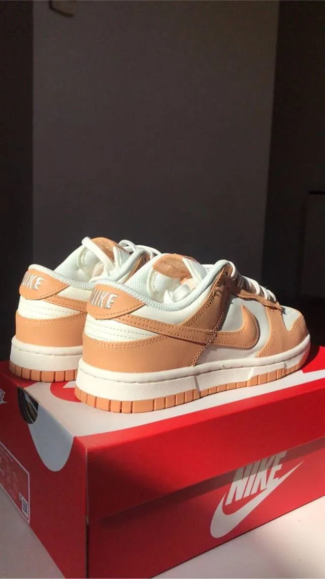 Nike dunk low wmns harvest moon