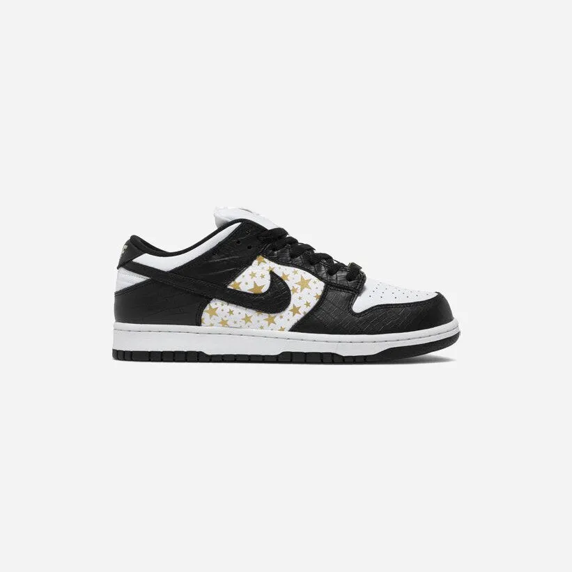 NIKE  NIKE SB DUNK LOW SUPREME BLACK