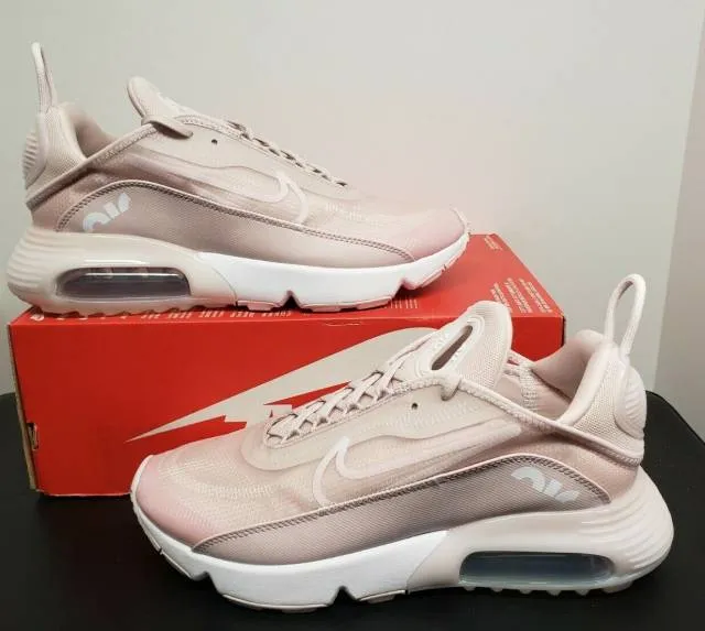 Nike wmns air max 2090 barely rose