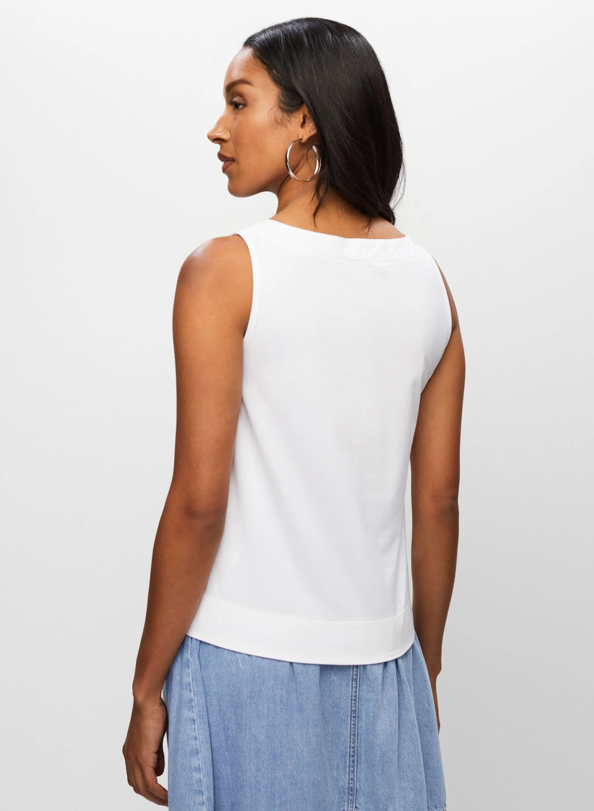 Sleeveless Boat Neck Top