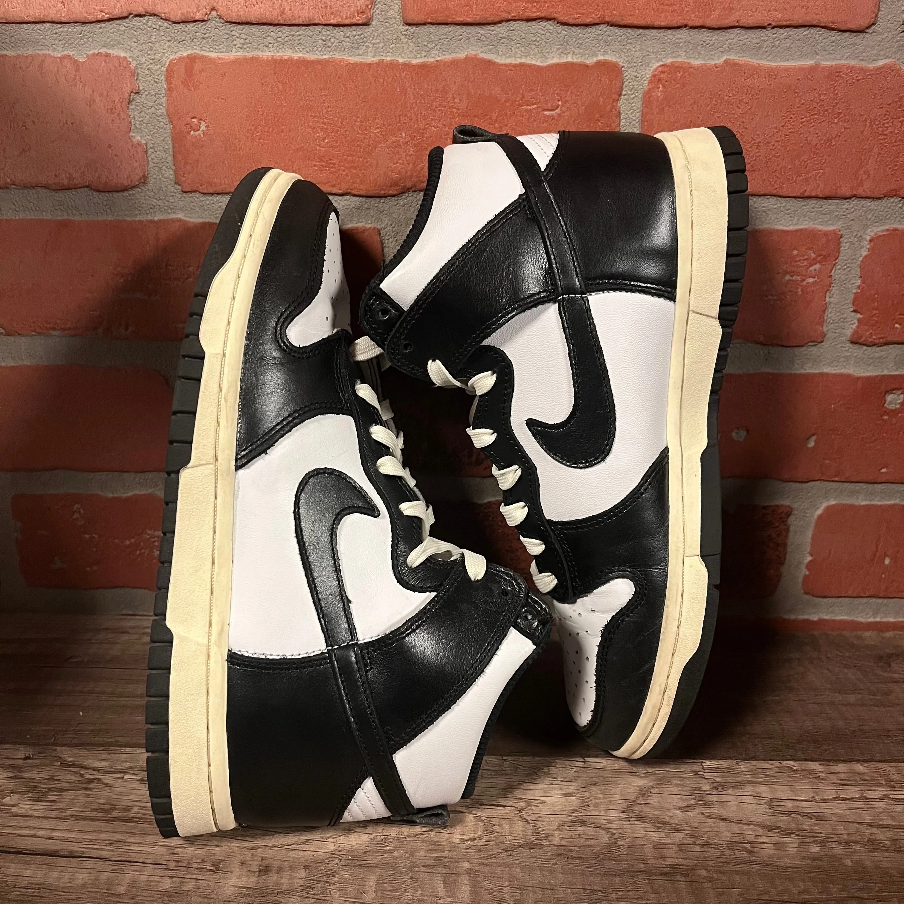 WMNS Nike Dunk High Vintage Black