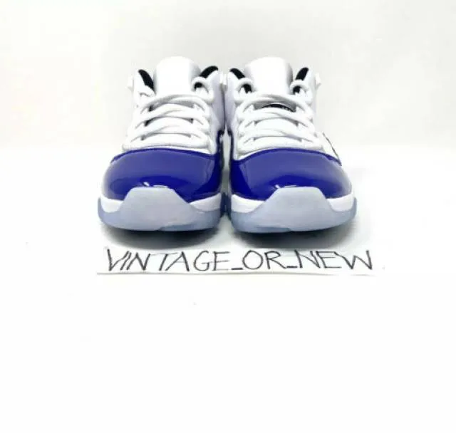 Women's Nike Air Jordan XI 11 Low Concord Sketch 2020 Re...