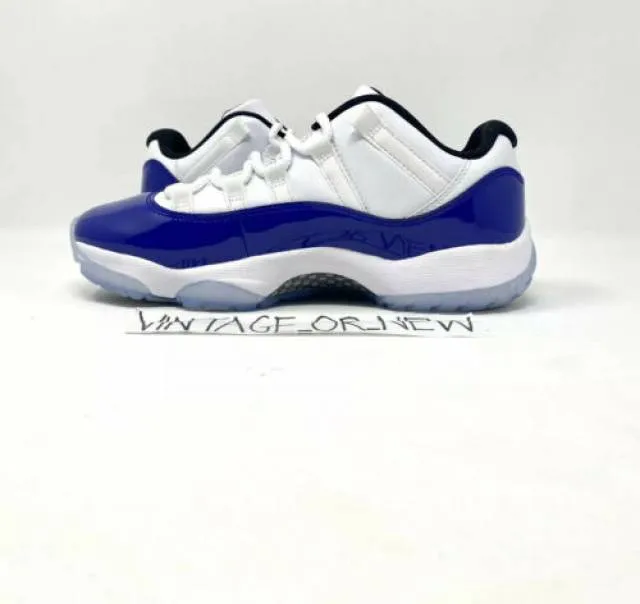 Women's Nike Air Jordan XI 11 Low Concord Sketch 2020 Re...